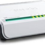 Tenda S108 8-Port Unmanaged 8-Port 10/100Mbps Fast Ethernet Switch.
